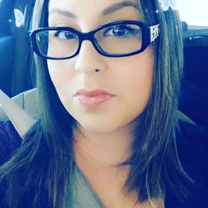 Meet your Posher, Yvette